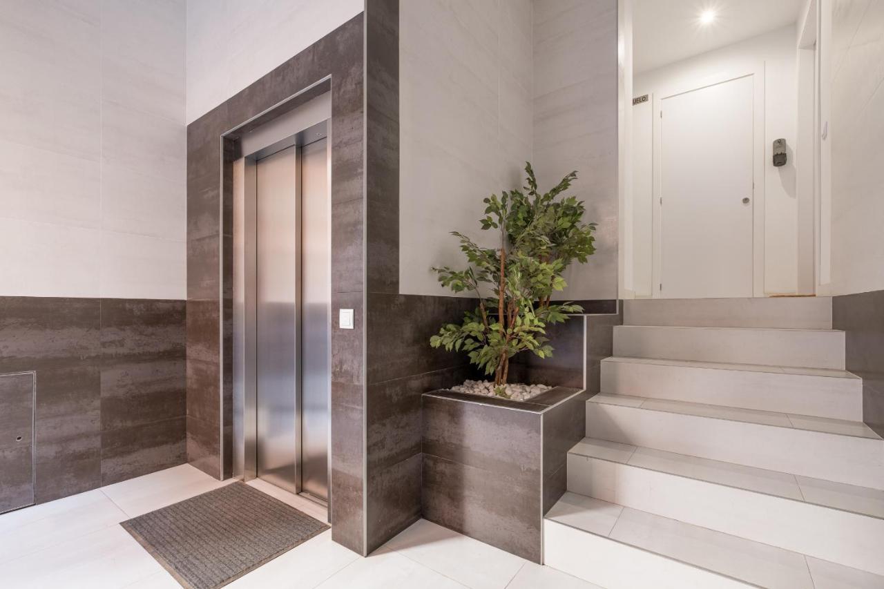 Modern, Stylish Apartment Valencia Exterior photo